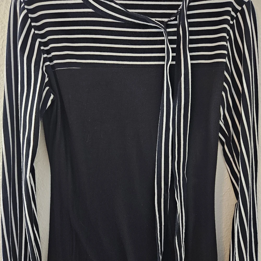 Women's Longsleeve Pullover Black & White Top by Zeagoo. Size M, 100% polyester. - Picture 5 of 10